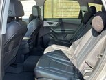 Audi Q7-12