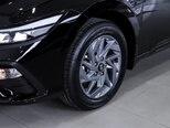 Hyundai Elantra-12