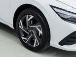 Hyundai Elantra-8