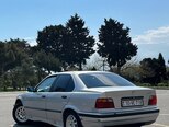 BMW 318-8
