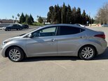 Hyundai Elantra-12