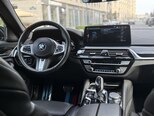 BMW 530e-15