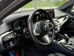 BMW 530e-17