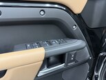 Land Rover Defender-17