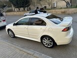 Mitsubishi Lancer-4