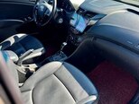 Hyundai Accent-17