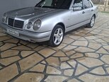 Mercedes E 200-5