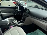 Hyundai Elantra-9