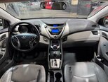 Hyundai Elantra-16