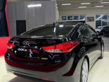Hyundai Elantra-11