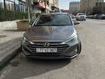 Hyundai Elantra-1