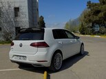 Volkswagen Golf-2
