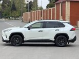 Toyota RAV4-4