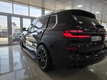 BMW X7-6