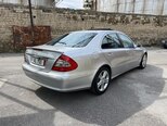 Mercedes E 220-21