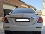 Mercedes E 220 d-2