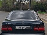 Mercedes E 200-3