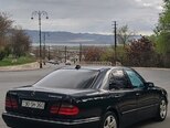 Mercedes E 200-5