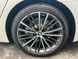 BMW 530e-12