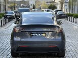 Tesla Model Y-8