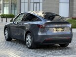 Tesla Model Y-6