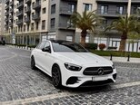 Mercedes E 300 e-1