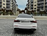 Mercedes E 300 e-7