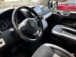 Volkswagen Multivan-12