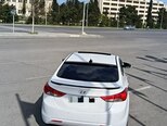Hyundai Elantra-8