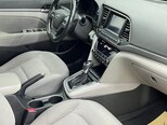 Hyundai Elantra-11