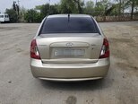 Hyundai Accent-8