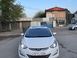 Hyundai Elantra-1
