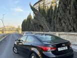 Hyundai Elantra-3