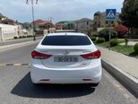 Hyundai Elantra-4
