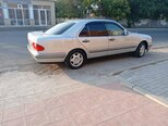 Mercedes E 230-5