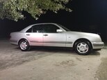Mercedes E 230-2