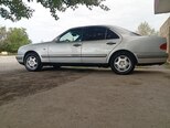 Mercedes E 230-6