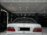 Mercedes E 220-3