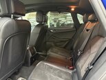 Porsche Macan-12
