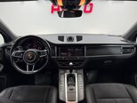 Porsche Macan-13