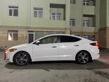 Hyundai Elantra-6