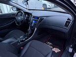 Hyundai Sonata-16