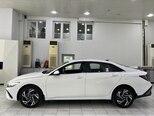 Hyundai Elantra-8