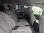 Toyota Land Cruiser-7