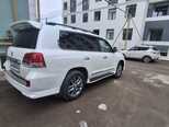 Toyota Land Cruiser-5