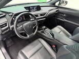 Lexus UX 250h-8