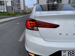 Hyundai Elantra-8