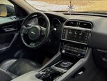 Jaguar F-Pace-15