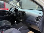 Kia Rio-10