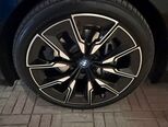 BMW i5-15